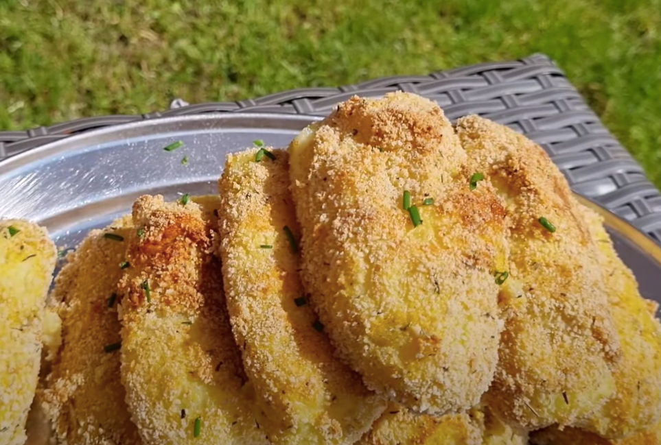 Potato croquettes with cheese baked in the oven